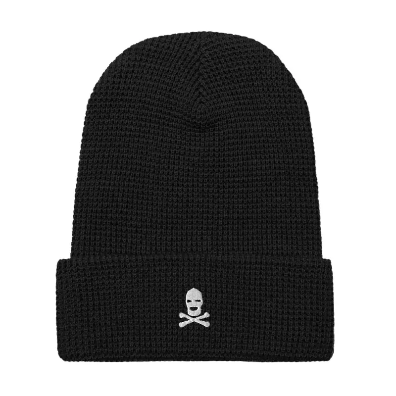 Beanie with Cross bones 